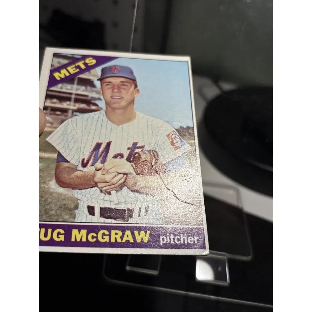 1966 O PEE CHEE Topps BASEBALL 124 TUG McGRAW New York Mets Card OPC 60s